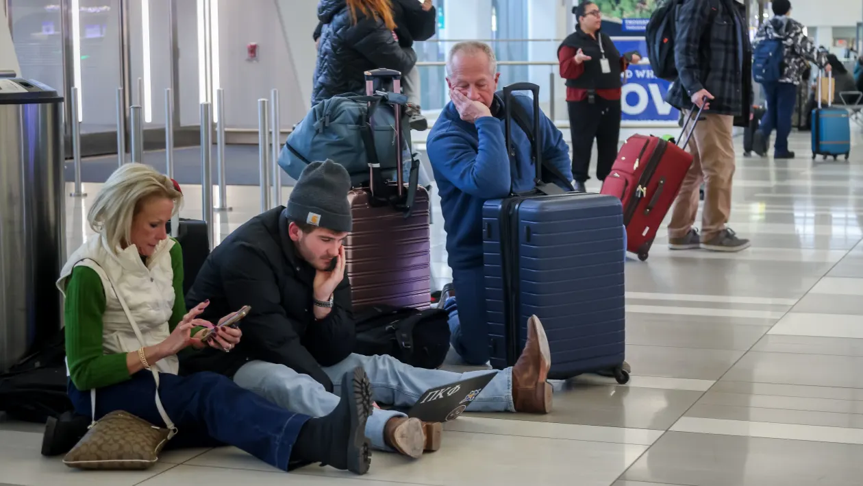 airlines cancel flights